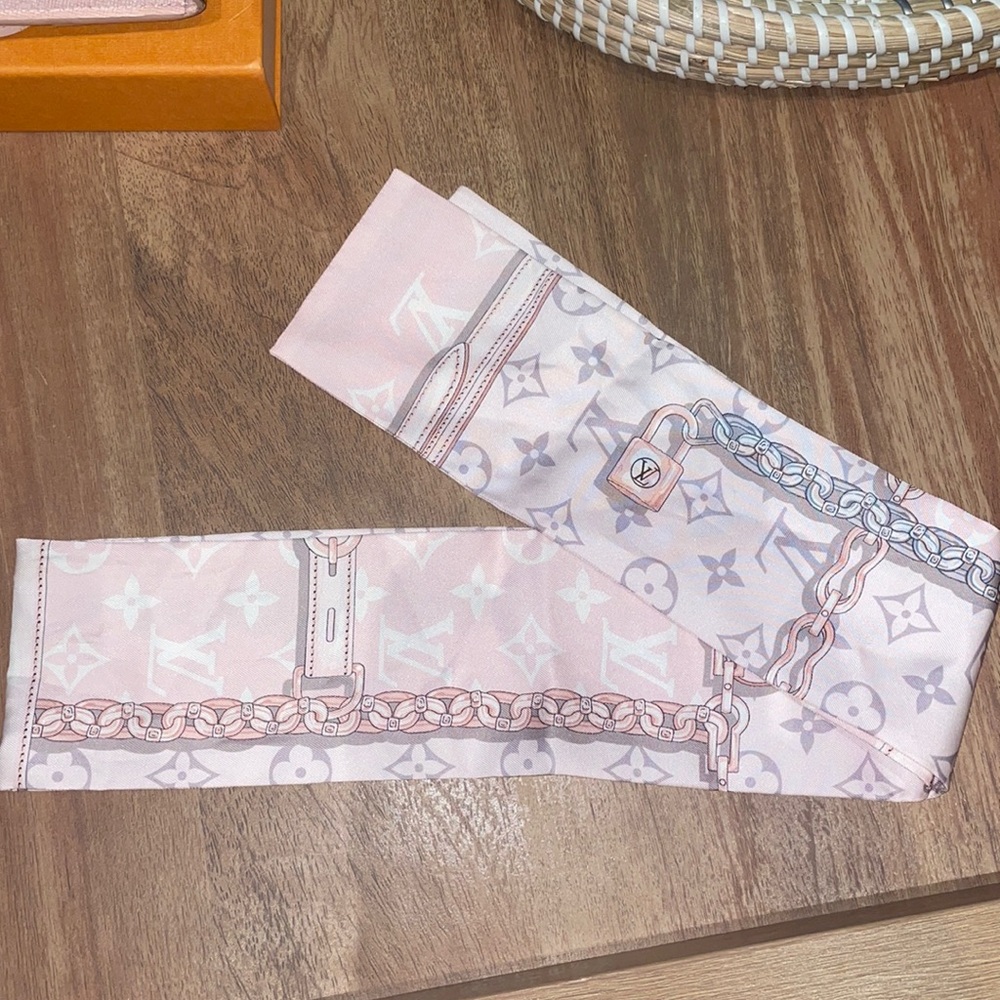 Authentic Louis Vuitton Monogram Confidential Bandeau